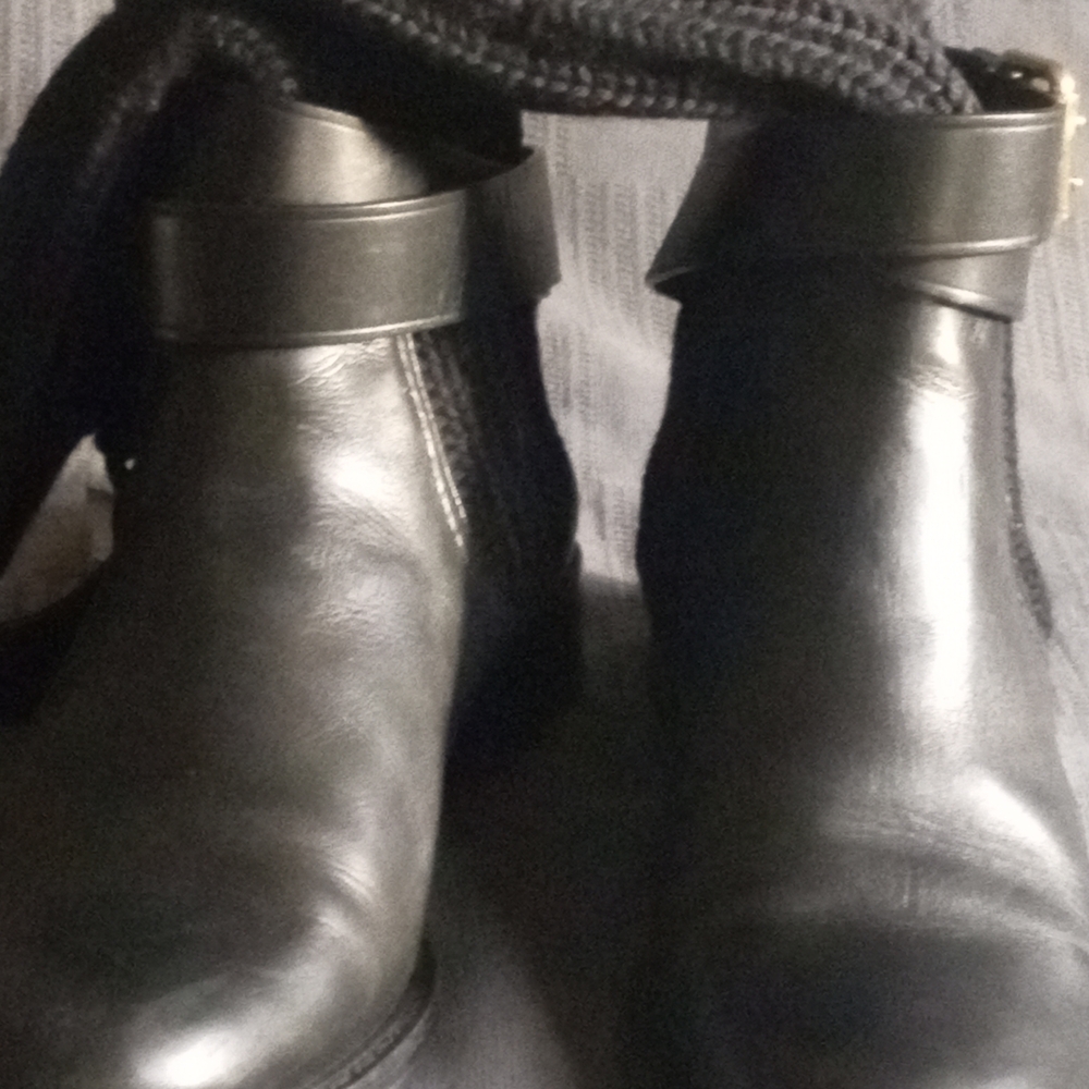 Gucci Black Leather And Knit Pull On Women's Riding/ Moto Boots. Sz 37.5 7.5US. - Picture 8 of 9